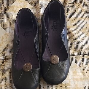 Indigo Black Flats with Button Accent